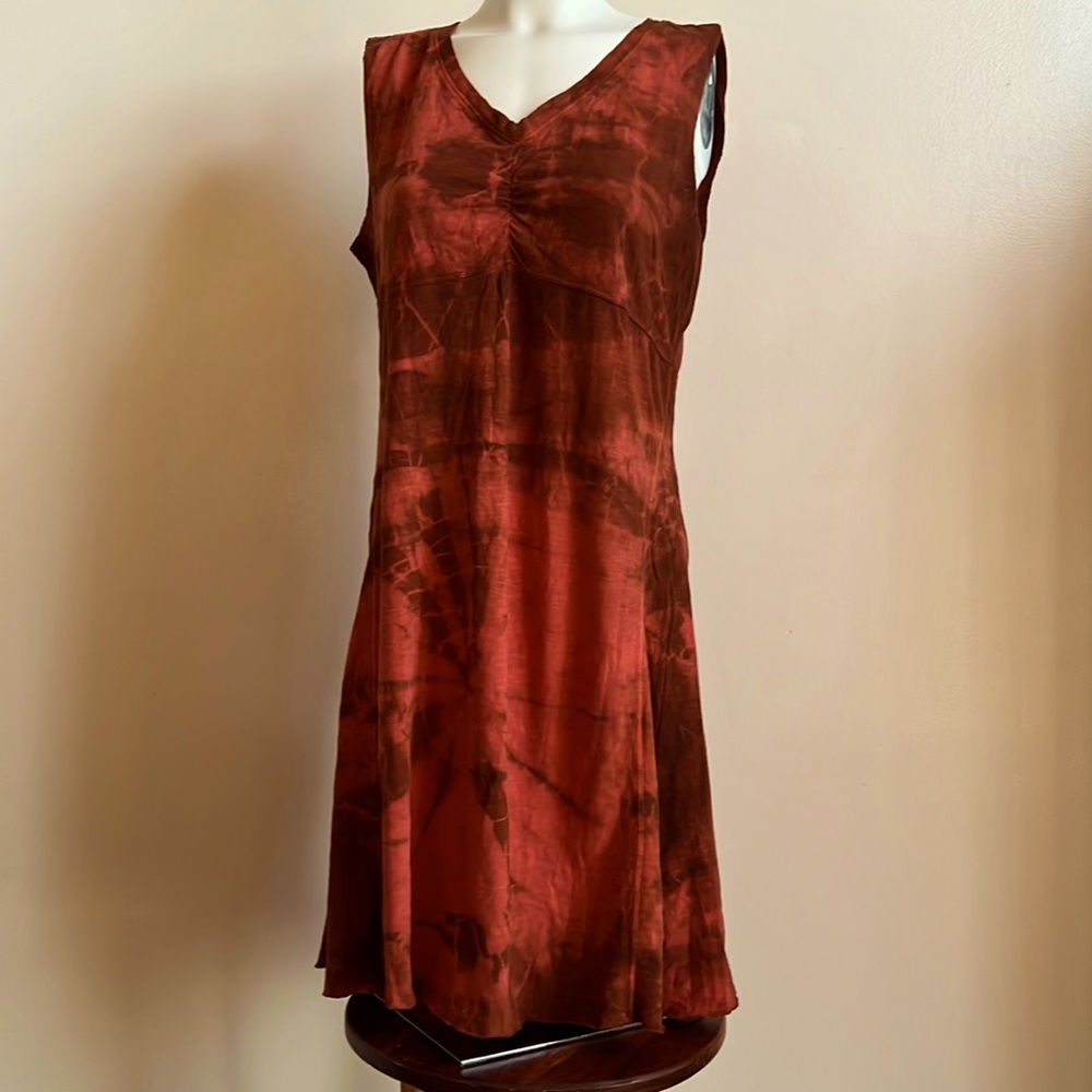 Cabelas tie dye dress Medium in vibrant orange-rusty color.